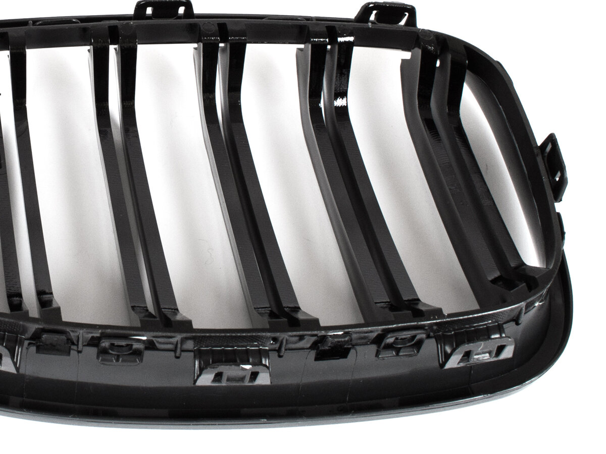 BMW 1 F20 / F21 11-14 3/5D HATCHBACK atrapy między reflektory (nerki) lewa + prawa kpl. BLACK GLOSSY DOUBLE BAR